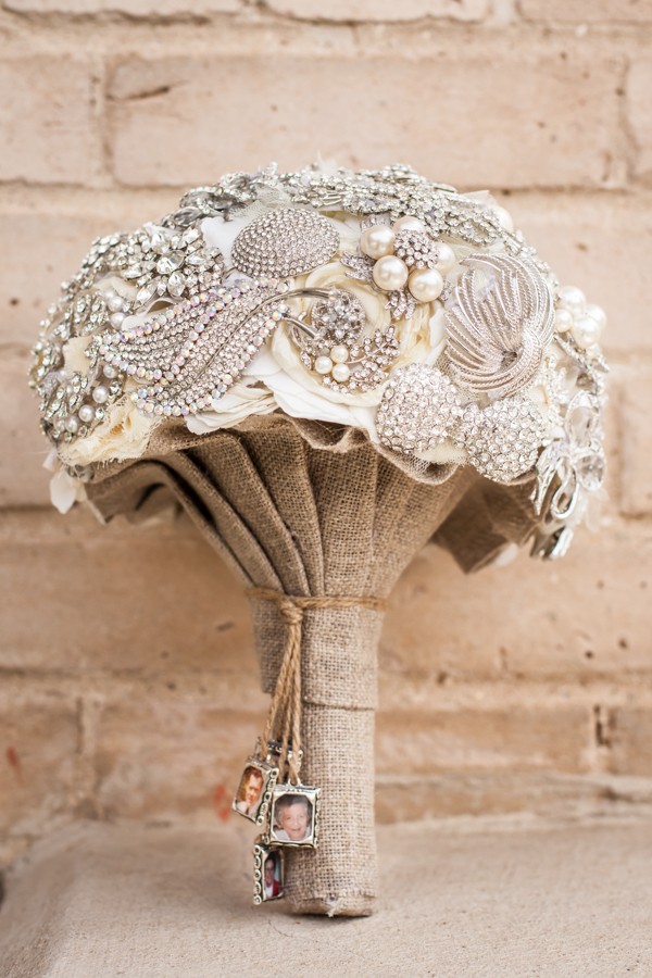 unique brooch wedding bouquet ideas with burlap