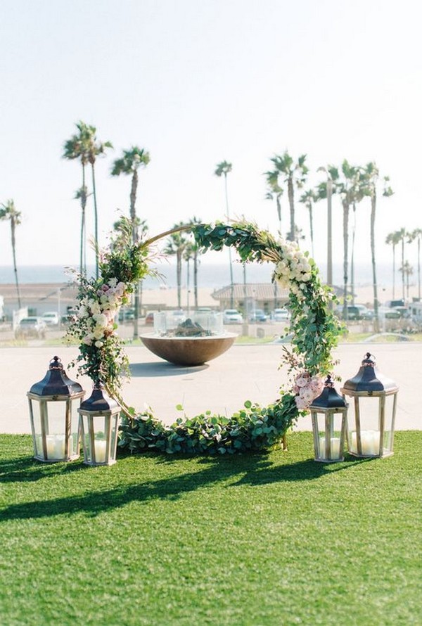 circular greenery and white wedding alter ideas