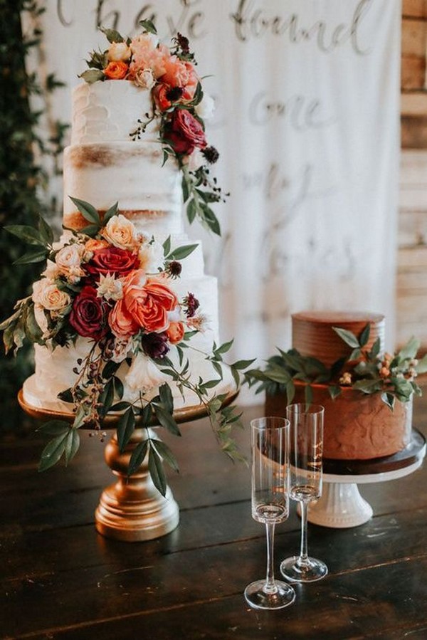 trending wedding cake ideas with fall floral