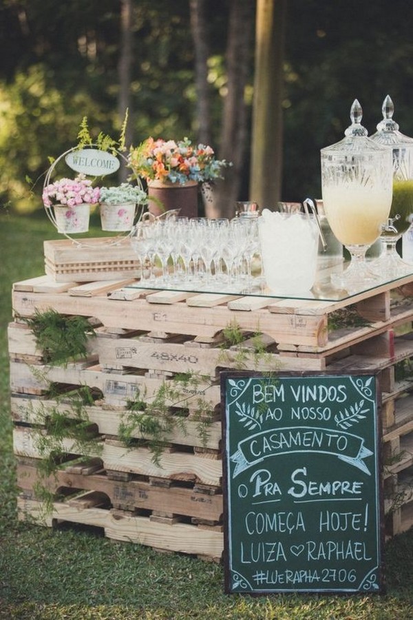 rustic outdoor wedding drink station ideas