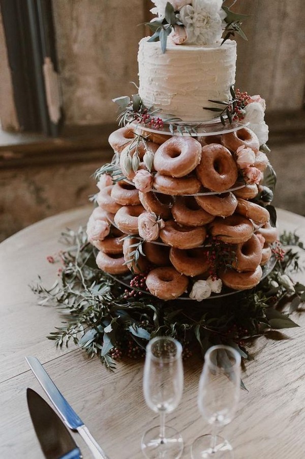 rustic wedding cake with donuts