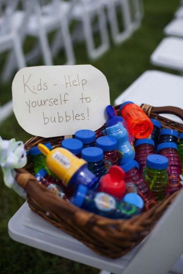 bubbles for kinds at weddings