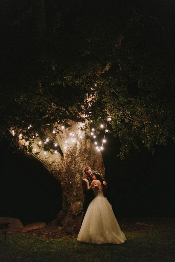 night wedding photo ideas with string lights