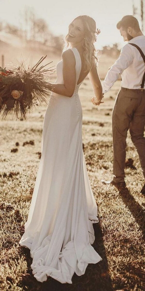 15 Simple Wedding Dresses for Elegant Brides