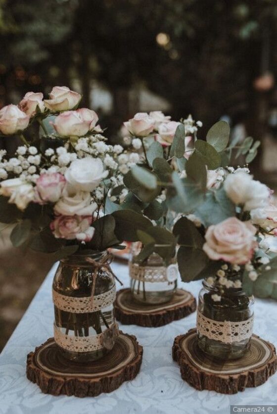 15 Budget Friendly Rustic Wedding Centerpieces with Tree Stumps