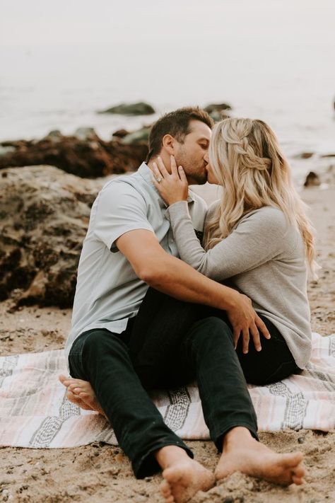 Engagement Photo Ideas for Every Couple 37