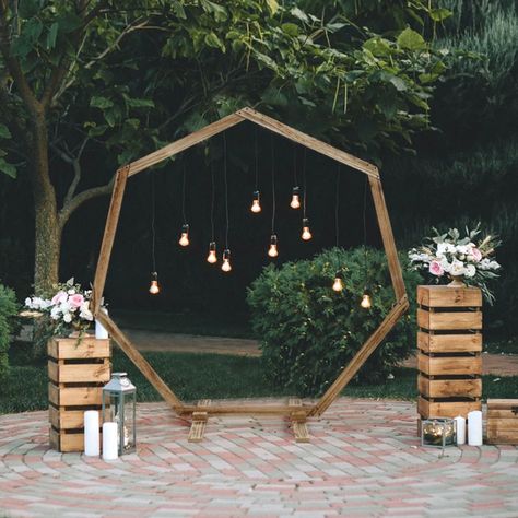 Stylish Wedding Arch Ideas For Every Season 7
