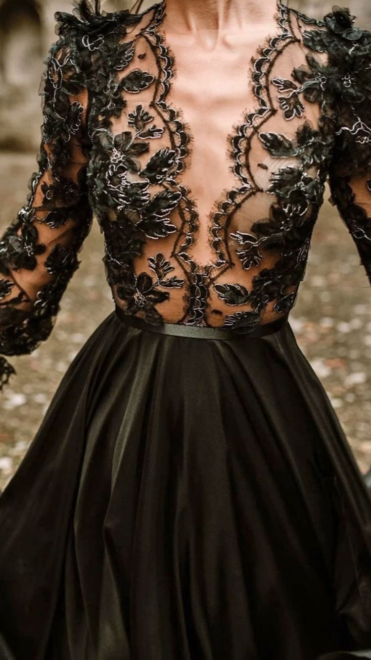 Amazing ideas for wedding dresses with black lace