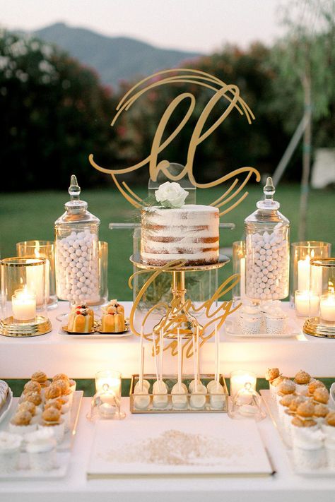 A wedding cake pops dessert bar 
