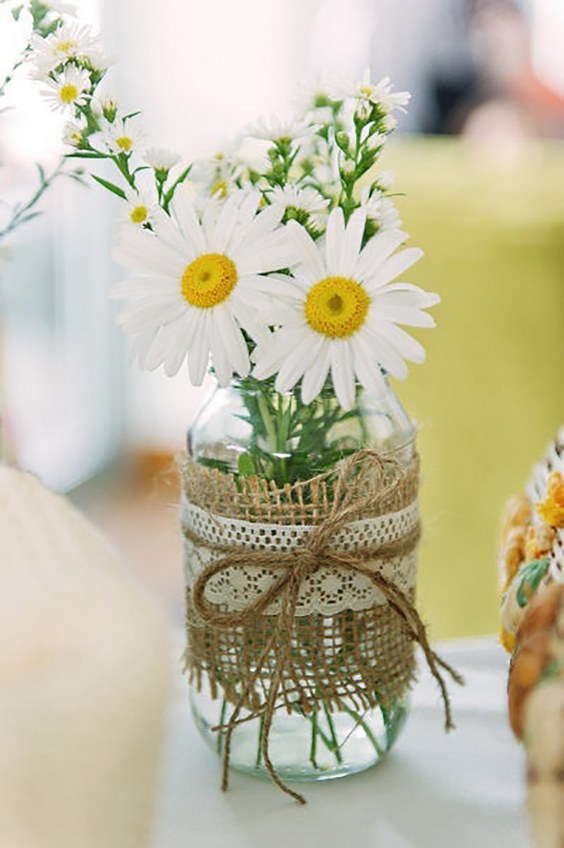 Effortless Ideas To Use Chamomile Daisy In Your Wedding 1