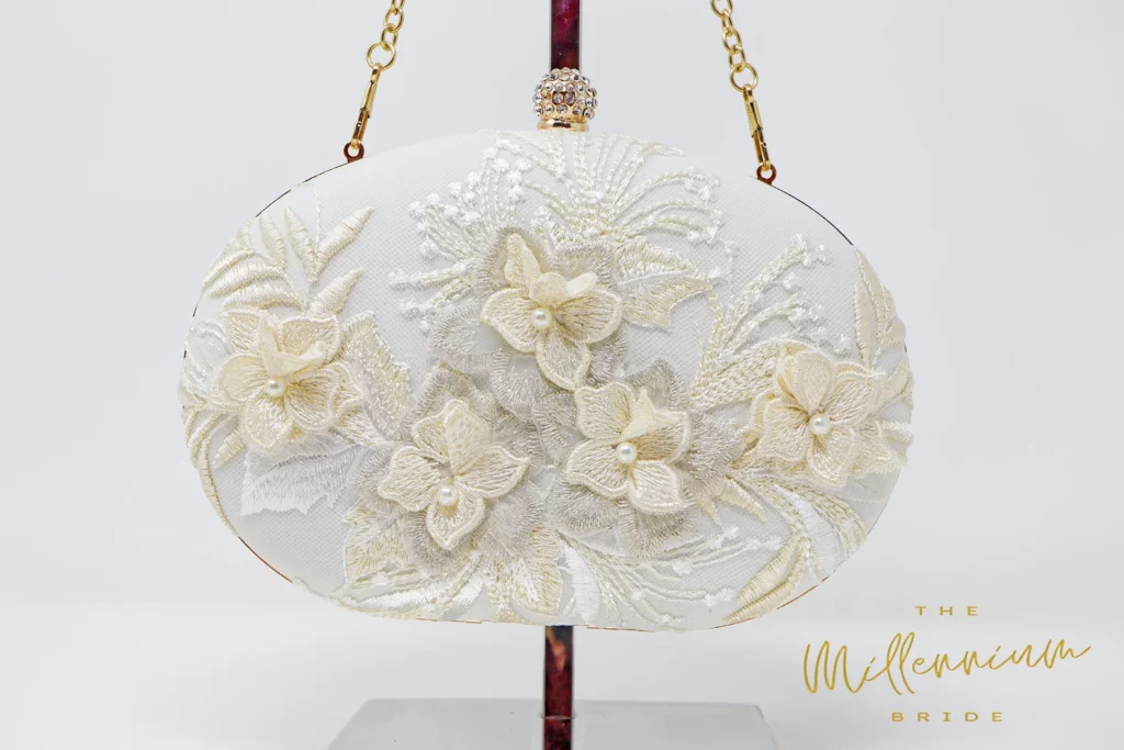Beautiful Bridal Clutches to Carry on Your Big Day18