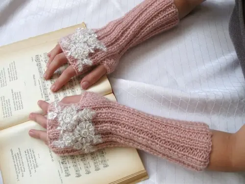 Gorgeous Bridal Gloves For Fall And Winter 20