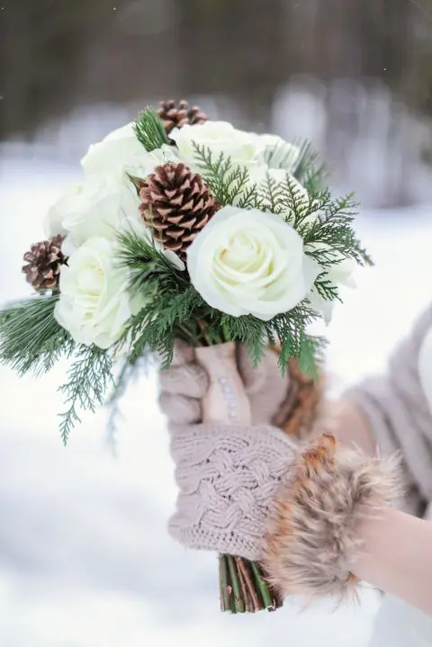 Gorgeous Bridal Gloves For Fall And Winter 40