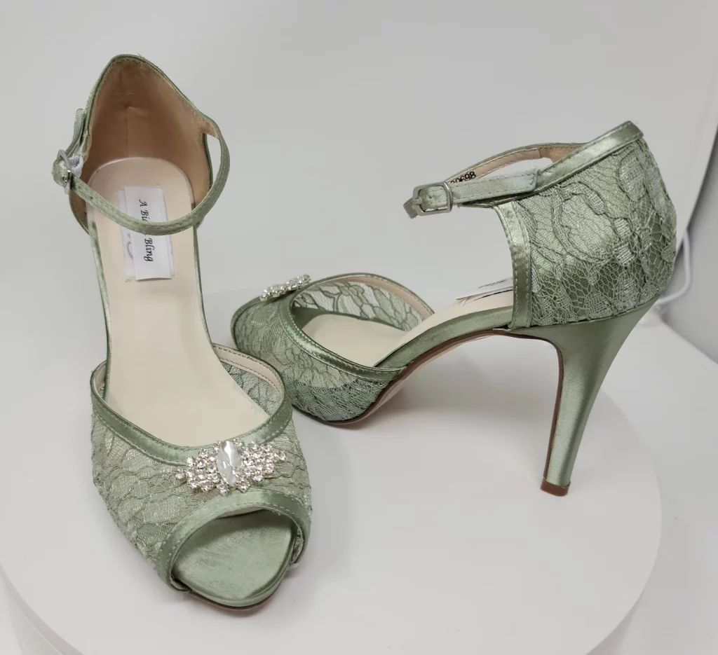 Stunning Mint Wedding Shoe Ideas For Your Big Day 9