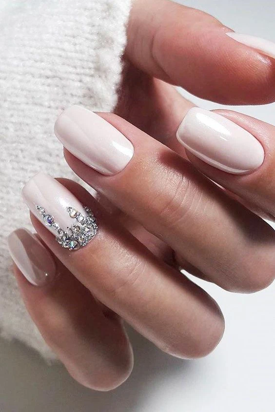 Stunning Wedding Nails Perfect For Your Big Day 15
