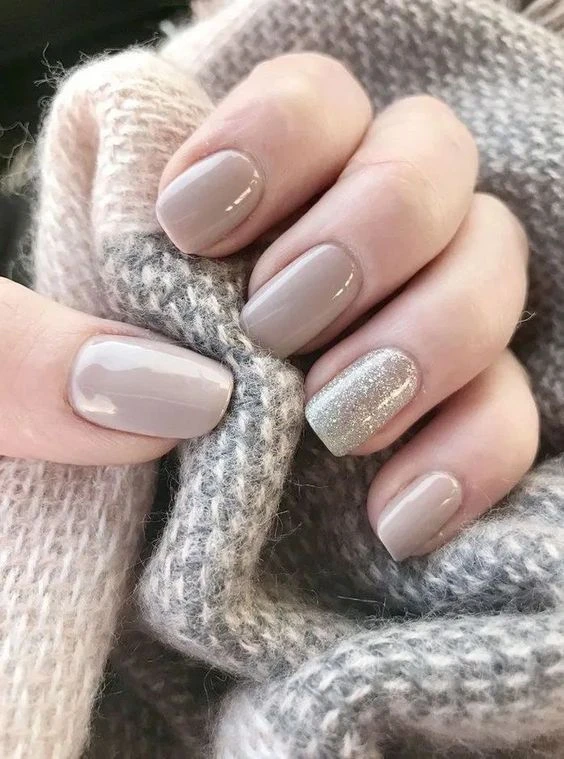 Stunning Wedding Nails Perfect For Your Big Day 23