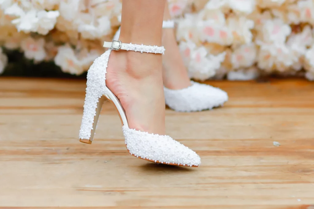 Bridal Shoes - Wedding Shoe For Bride - Ivory Bridal Wedge shoes - White  Bridal block Heels - Bridal shoes - Pearl Heels - Hochzeitsschuhe -  weddingsug.com