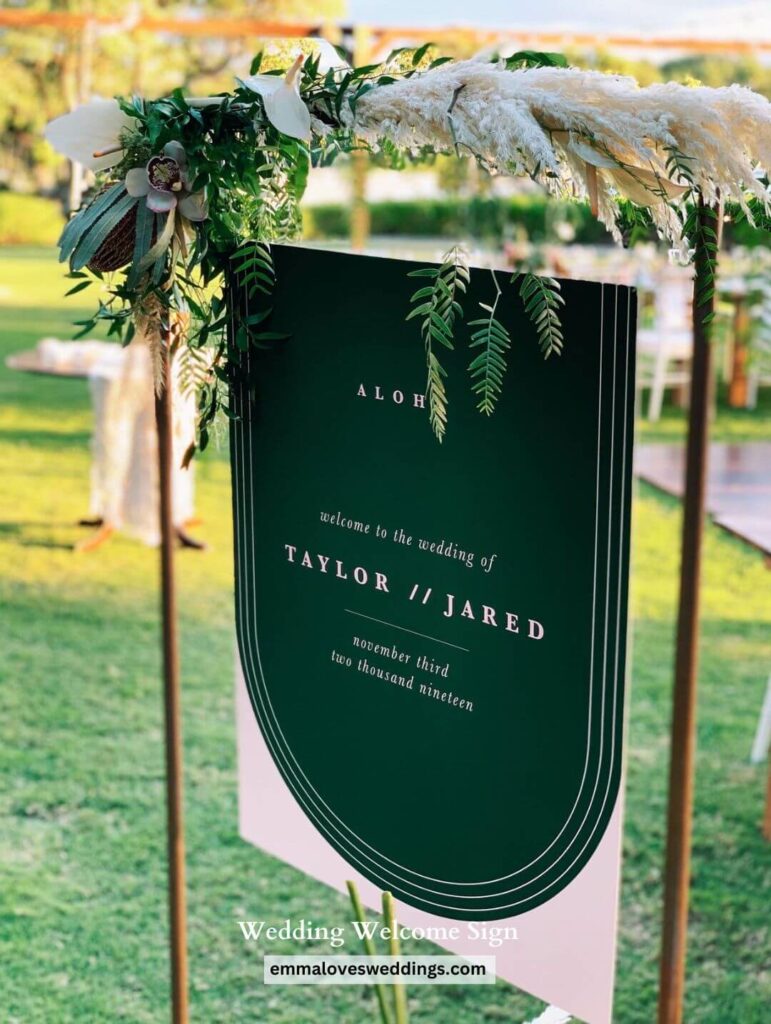 These chic and contemporary ideas for wedding welcome signs are perfect for your big day.