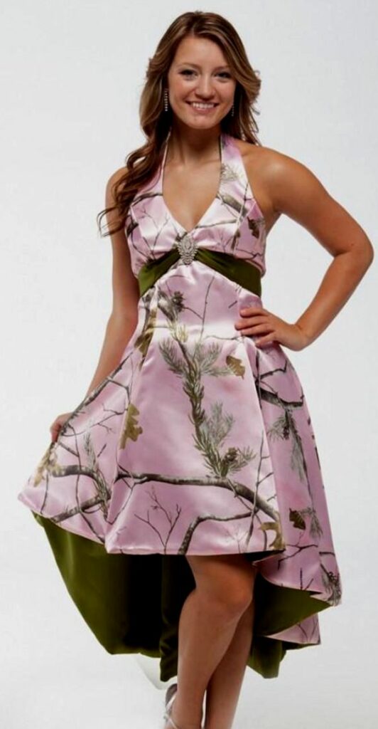 Since they let you feel more at ease on your special day short camo wedding dresses are trendy.
