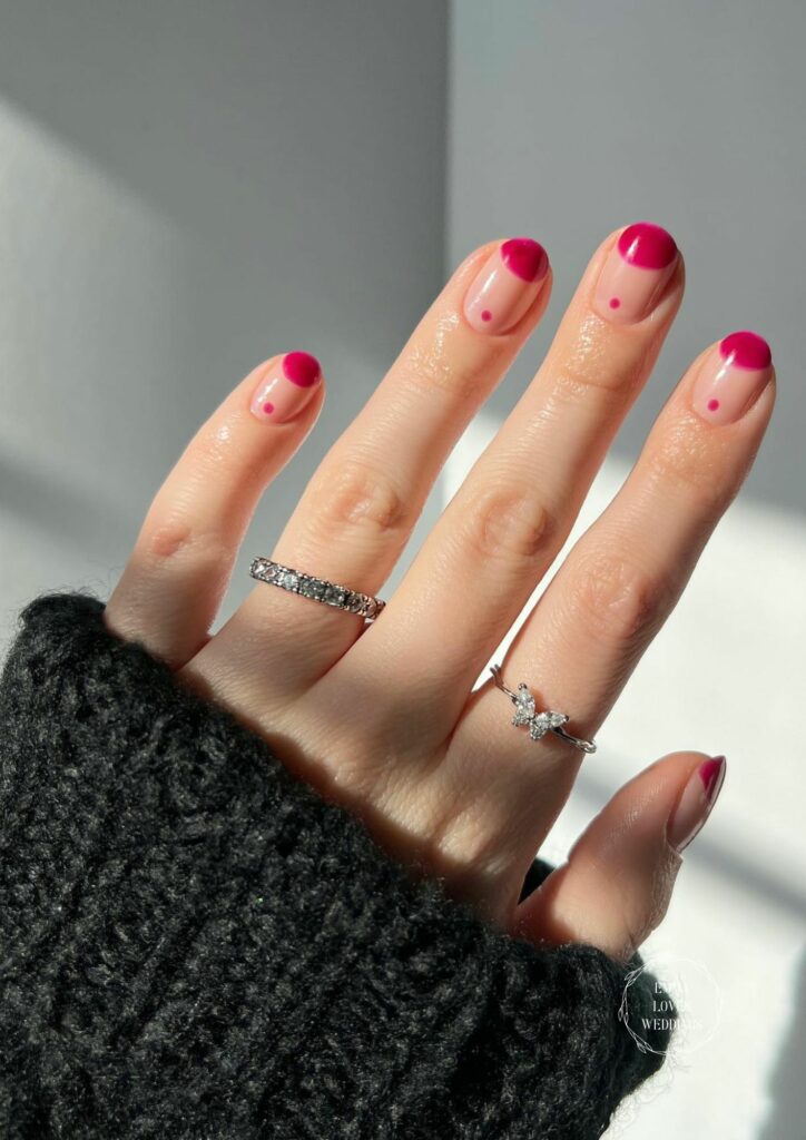 Because even short nails deserve some love on Valentine's Day try doing this easy and festive design on your natural nails.