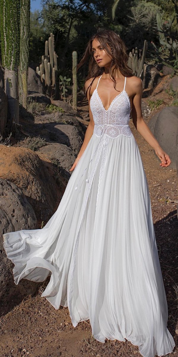 42 Best Beach Wedding Dresses Ideas For Couples