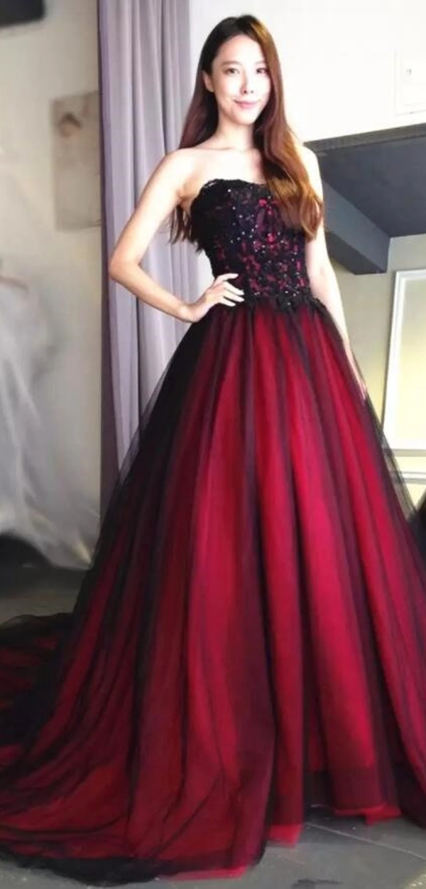 30 Best Red and Black Wedding Dresses For 2024
