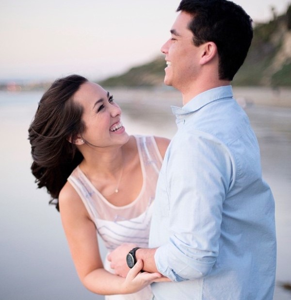This candid engagement photoshoot captures the couples natural affection