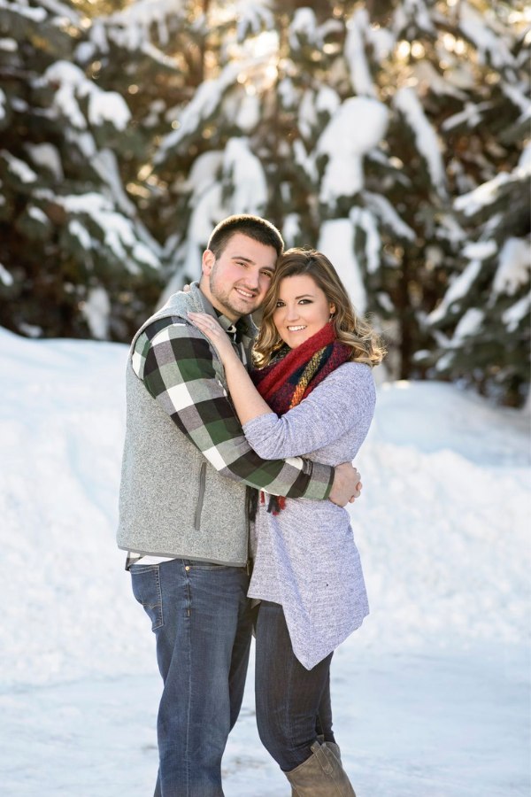 This winter engagement photo outfit will keep you warm and stylish while capturing the seasons love