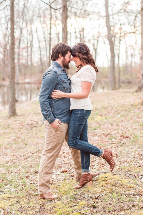 What you wear for your engagement photos in the fall will always remind you of this wonderful time in your lives