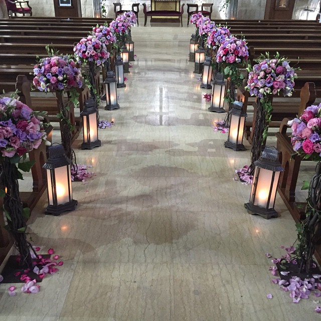 wedding aisle church decoration with lantern