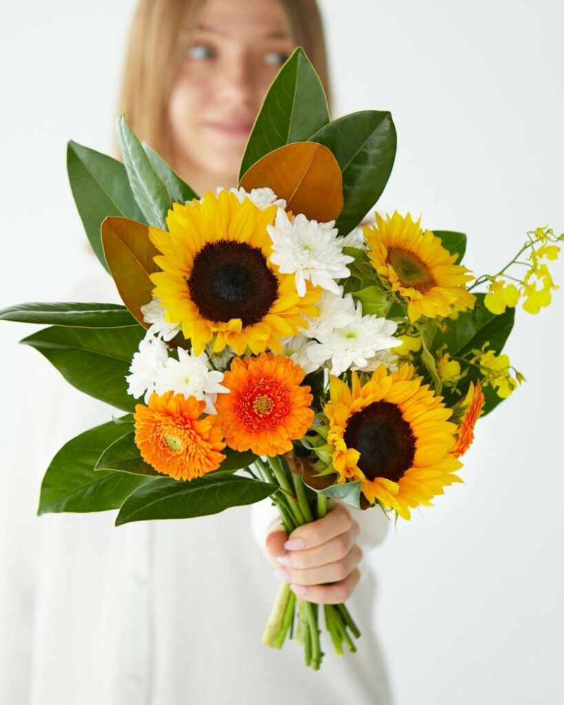 simple summer sunflower wedding bouquet for minimalist bride