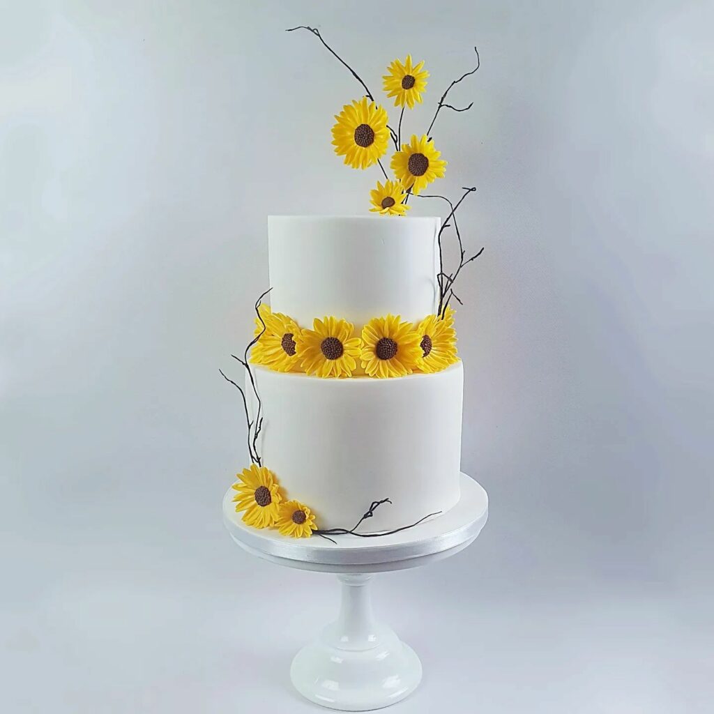 sunflower simple summer wedding cake ideas