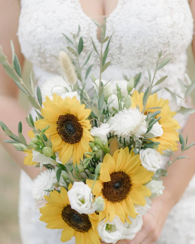white and simple sunflower farm wedding bouquet