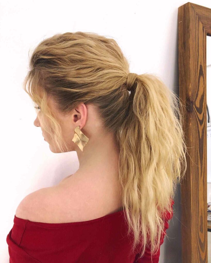 elegant ponytail wedding hairstyle for bridesmaid with thin hair