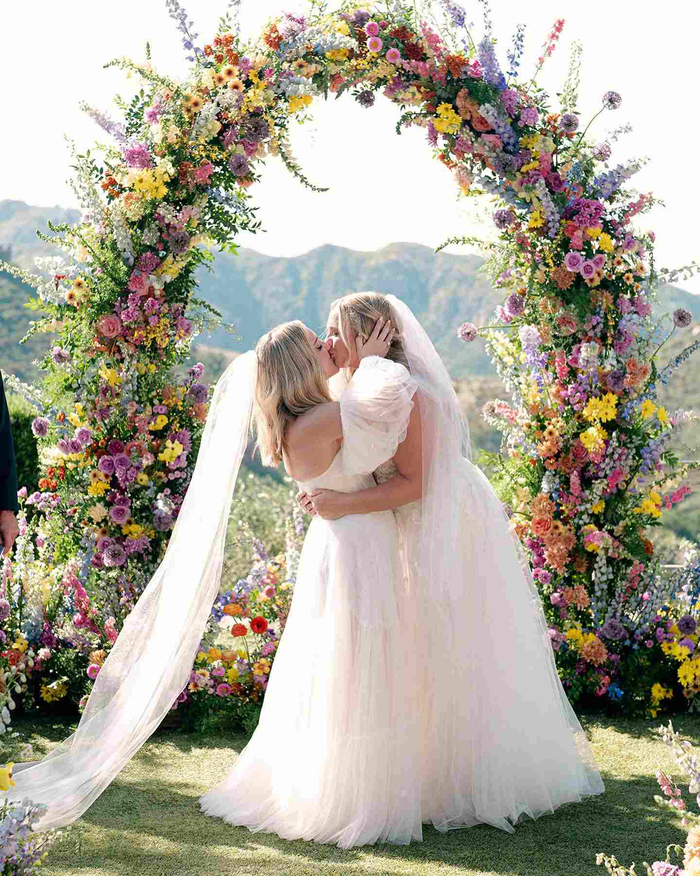 70+ Most Beautiful Lesbian Wedding to Inspire Your Big Day