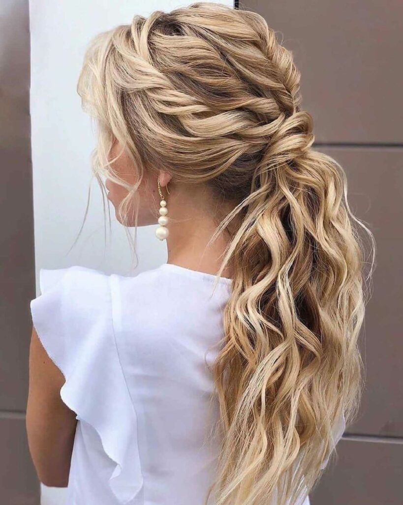 long wavy wedding hairstyle for thin hair bride