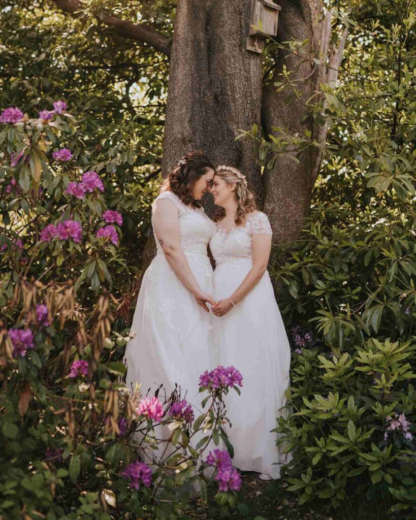 same sex cute wedding photos in lace wedding dress