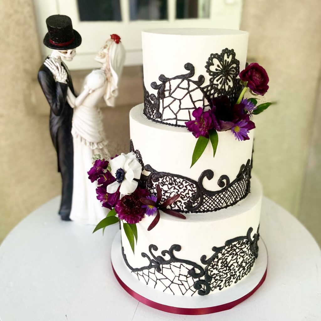 Halloween black laces buttercream wedding cake