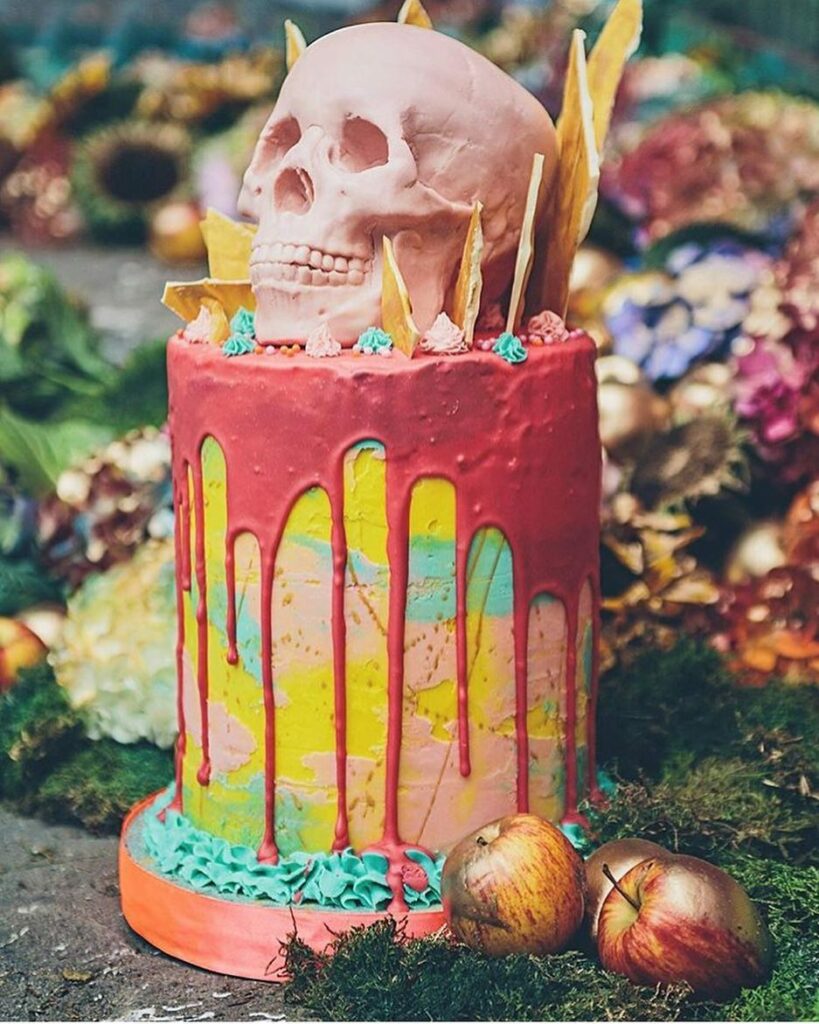 skull pretty pink color Halloween cake