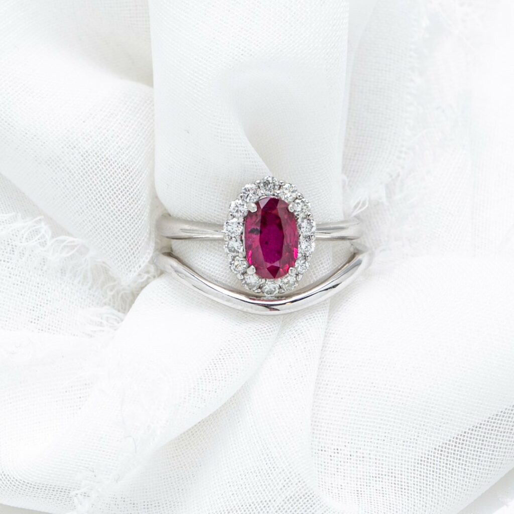 Victorian classic deep red oval engagement ring with wedding band