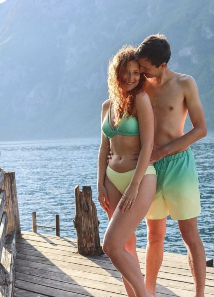 gradient color matching swimsuit for couples