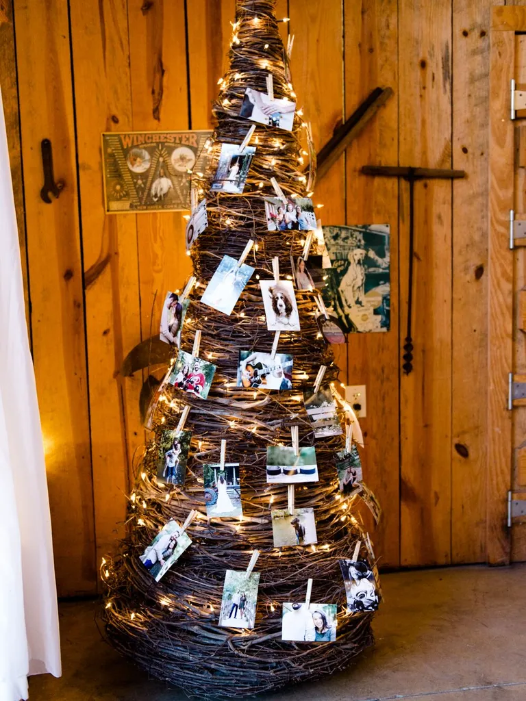 Memory lane wedding Christmas tree