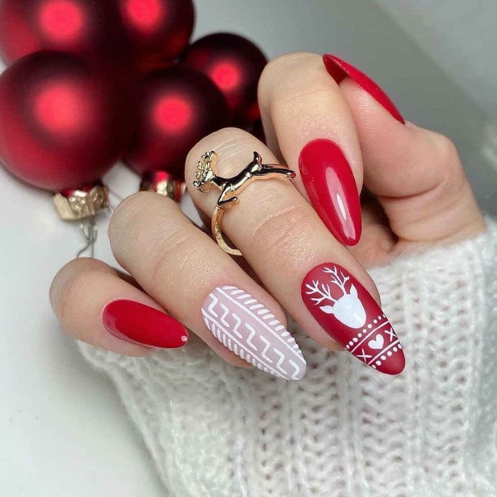 beautiful festive red and white winter nails art