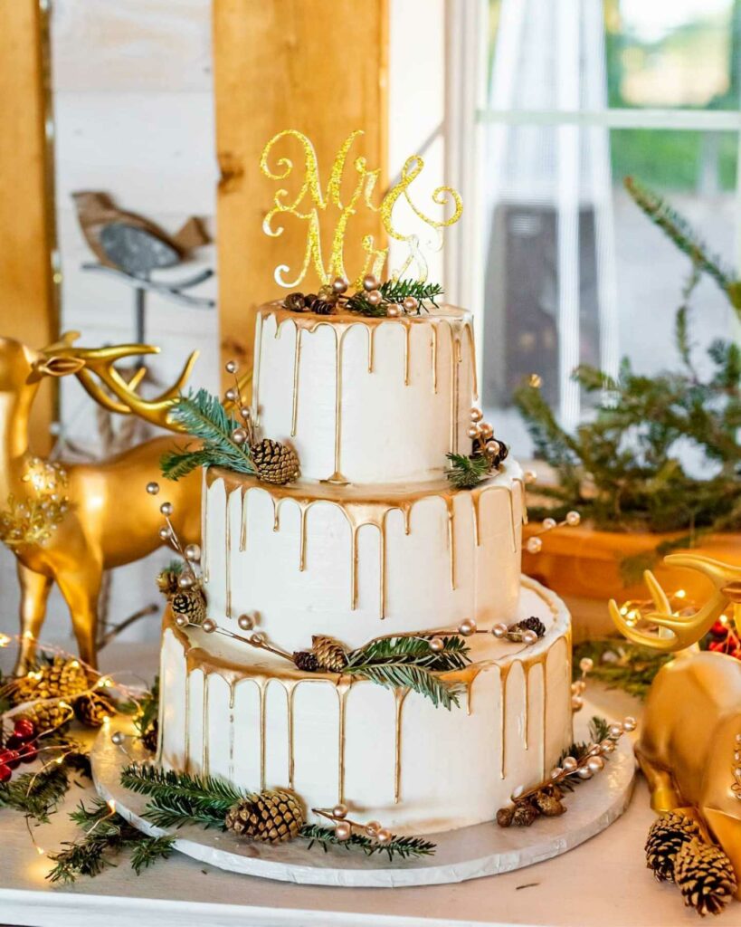 golden evergreen rustic inspire winter wedding cake