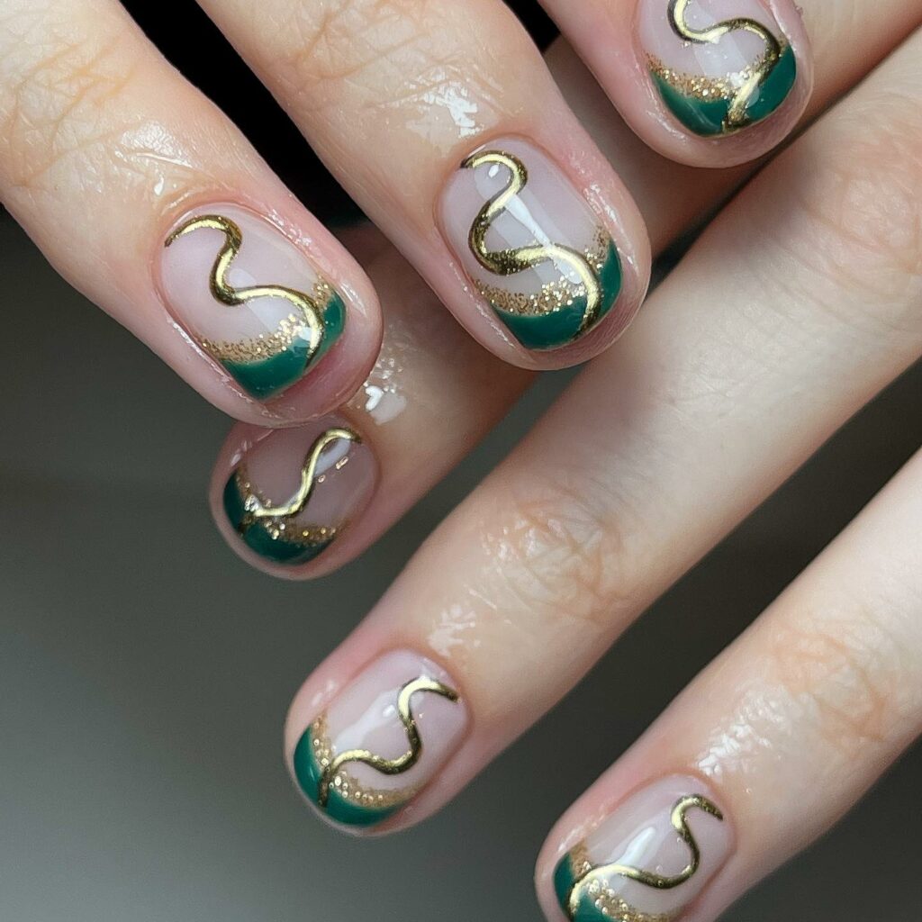 green and gold sparkling short Christmas nail design