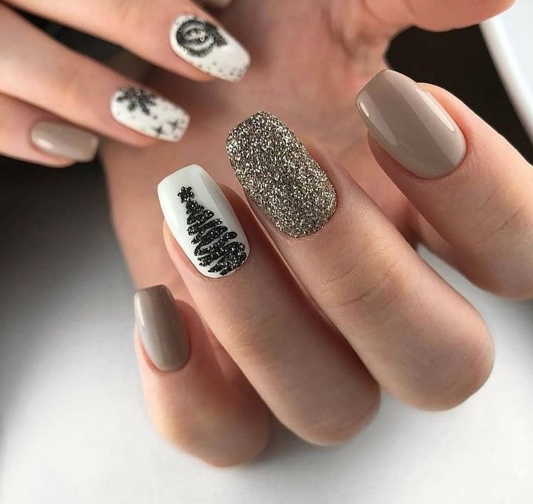 neutral tone sparkling glitter winter elegance nails