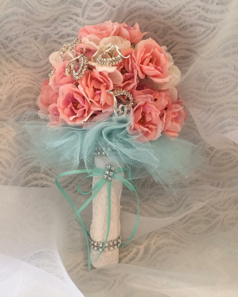pink minimalist bride brooch bouquet