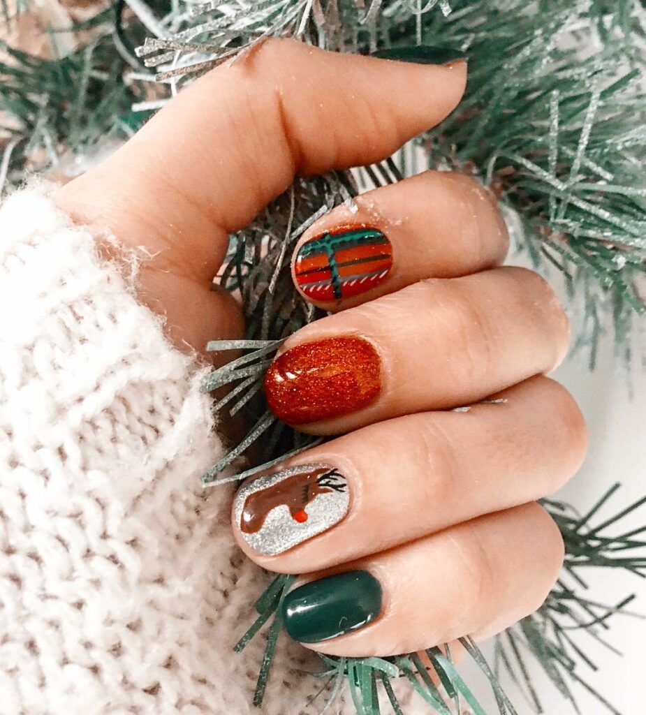 red and green with silver sparkle Christmas nails art