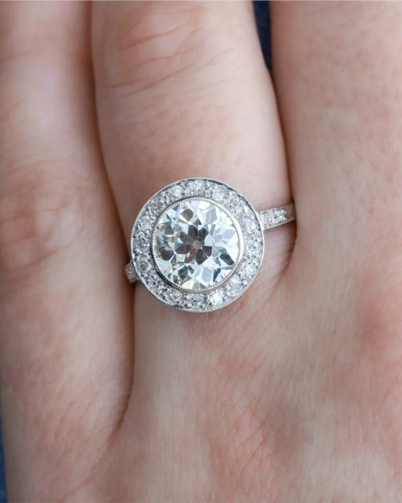 vintage round engagment ring with 2.50 carat