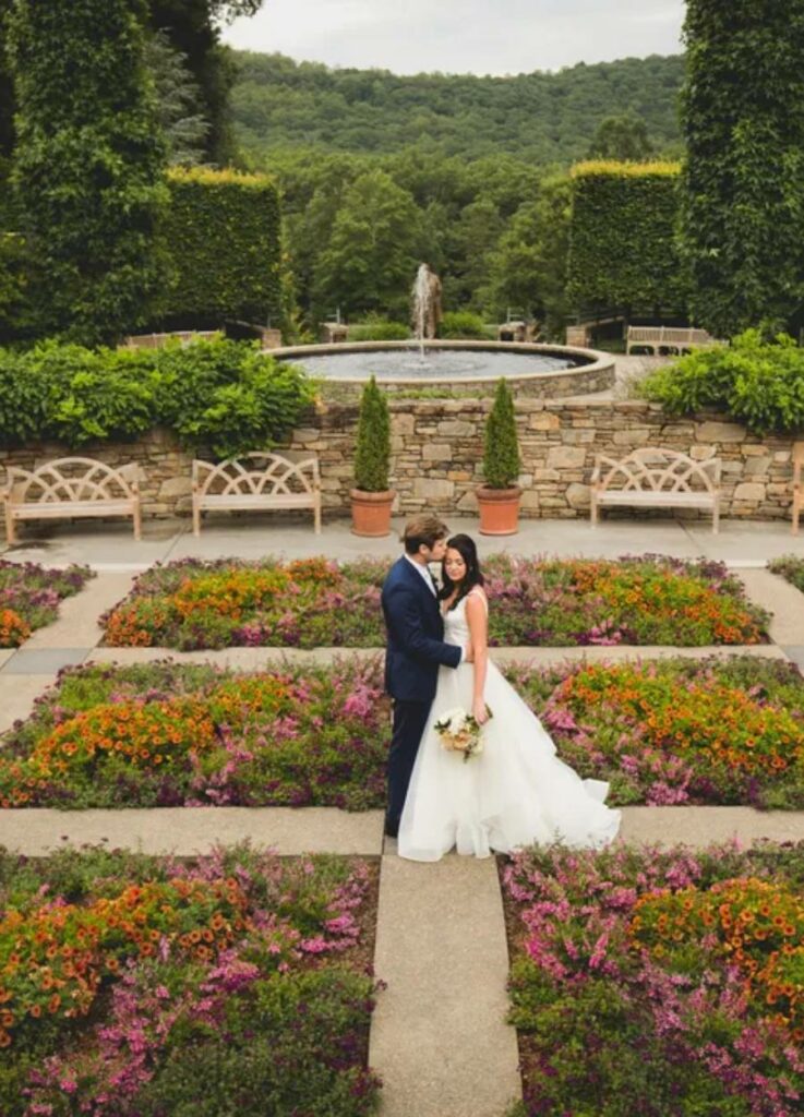 Capturing Love at a Scenic Wedding Venue